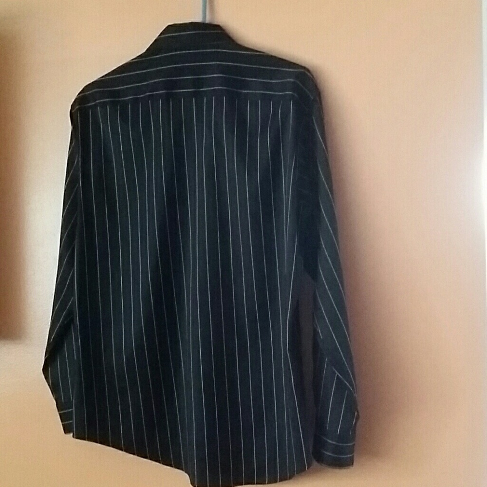 Shirt - Picture 2 of 4